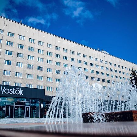 Vostok Hotel Тюмен Екстериор снимка
